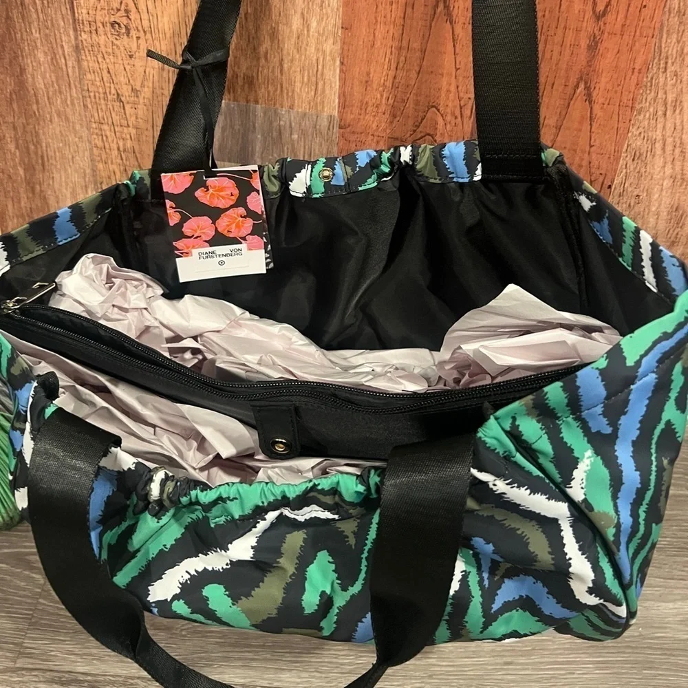 Diane von Furstenberg DVF x Target Disco Zebra Green/Black NWT! - Picture 4 of 5